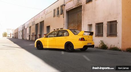Mitsubishi Lancer Evolution back Yellow