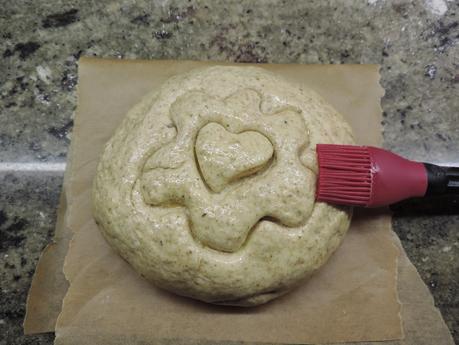 Pan integral con bebida de soja, ajo y orégano en olla programable.