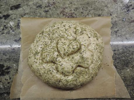 Pan integral con bebida de soja, ajo y orégano en olla programable.