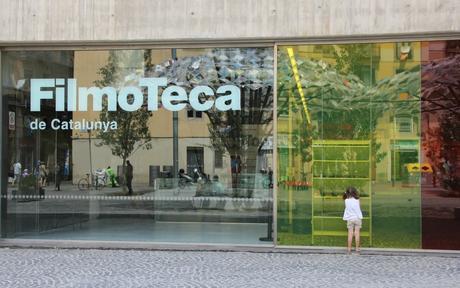 Bar La Monroe, terraza y parque en el Raval Bar de la filmoteca