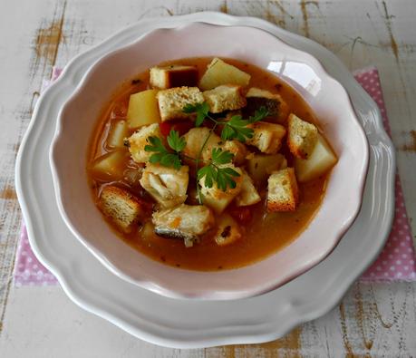 Zuppa di baccalà alla romana (Sopa de Bacalao)