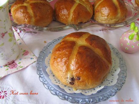 Hot cross buns (panecillos de Pascua)