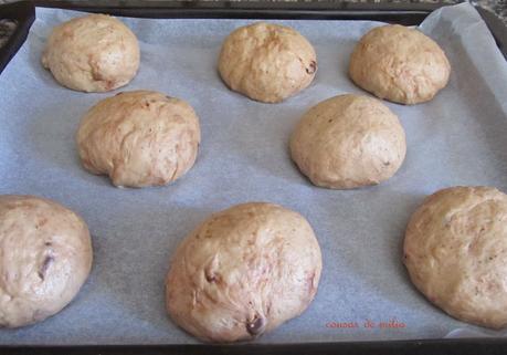 Hot cross buns (panecillos de Pascua)