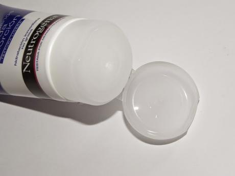 Y mi crema para manos: Neutrógena rápida absorción (review)