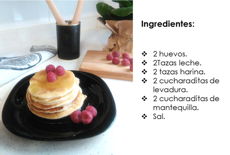 Tortitas americanas o Pancakes con miel y frambuesas