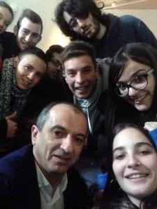 Necesitamos conversar sobre empleo IMG_0027