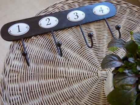 La habitación vá cogiendo forma....