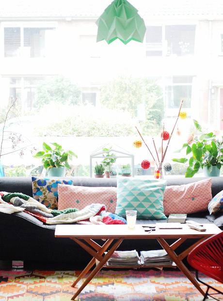 DISEÑO Y MUCHO COLOR EN LA VIVIENDA DE UN ILUSTRADOR Y CERAMISTA