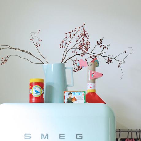 DISEÑO Y MUCHO COLOR EN LA VIVIENDA DE UN ILUSTRADOR Y CERAMISTA