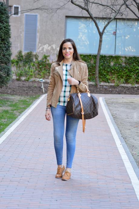 Camel and Green DSC_0001