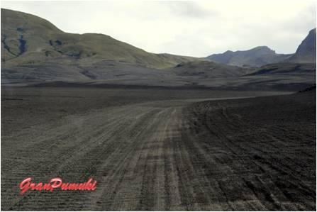 Landmannalaugar, Tierra de Volcanes y Fumarolas