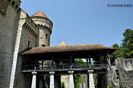 Puente de acceso al castillo de Chillon, Suiza