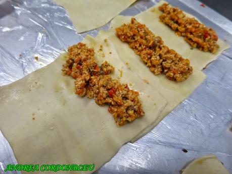 CANELONES DE POLLO Y VERDURA. PASTA FRESCA, BECHAMEL.