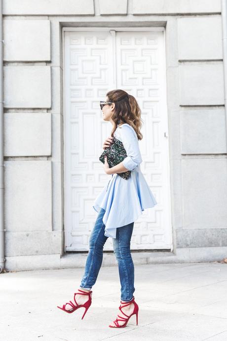 Ruffle_Shirt-Topshop_Skinny_JEans-BEaded_Clucth-Red_Sandals-Karen_Walker_Sunnies-Outfit-Street_Style-18