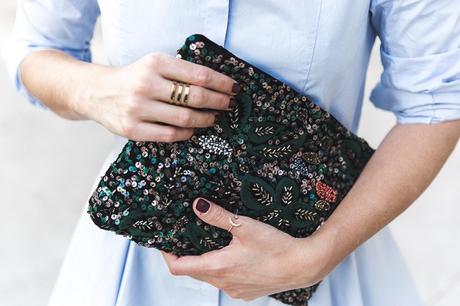 Ruffle_Shirt-Topshop_Skinny_JEans-BEaded_Clucth-Red_Sandals-Karen_Walker_Sunnies-Outfit-Street_Style-45