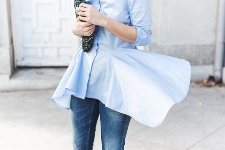 Ruffle_Shirt-Topshop_Skinny_JEans-BEaded_Clucth-Red_Sandals-Karen_Walker_Sunnies-Outfit-Street_Style-36