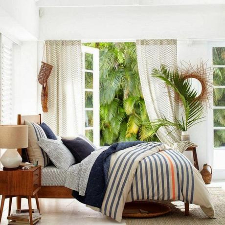 CHIC COASTAL LIVING: Nautical Looks For Your Home