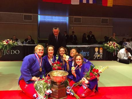 Deportista cubana recibe su premio en Bitcoins 28_gallery_551f4a70a1396_jpg_fa_rszd