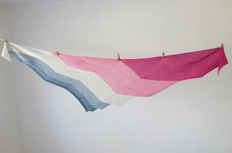 KAL Deep End Shawl 14615954536_1f2fdd643e_z