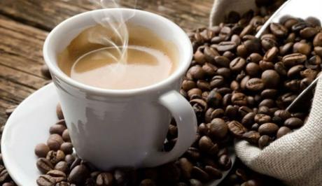 ¿Si bebe café regularmente tienen menos probabilidades de desarrollar melanoma? Café protector para el cáncer de piel