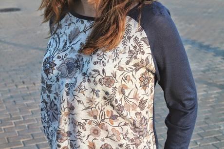 #LOOK. White Sneakers & Floral Print