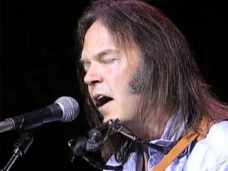 Neil Young - Comes a time (Live at Farm Aid) (1995)