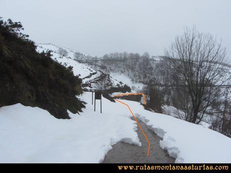 Ruta Orilles-Cueto Ventoso: Bajando en las inmediaciones de la Burra Blanca