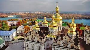 PASCUA EN UCRANIA: Impresiones y experiencias de un país en guerra que aún conserva su pulso vital.- II.-La vida continúa en Kiev, aunque más cara