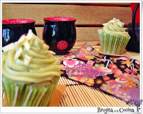 Cupcakes de Te matcha con lemon curd