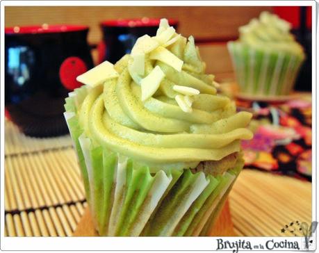 Cupcakes de Te matcha con lemon curd
