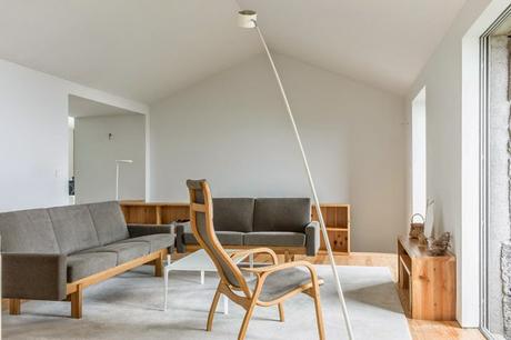 De antigua ruina a casa de vacaciones contemporánea en Azores