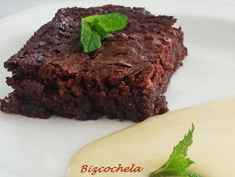 BROWNIE DE AVELLANAS SIN HARINA