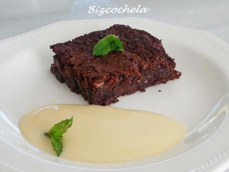 BROWNIE DE AVELLANAS SIN HARINA