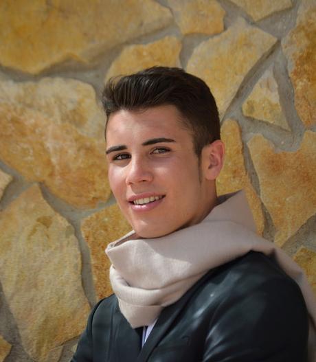 Mario Cañadas, Joven promesa del fútbol y modelo.