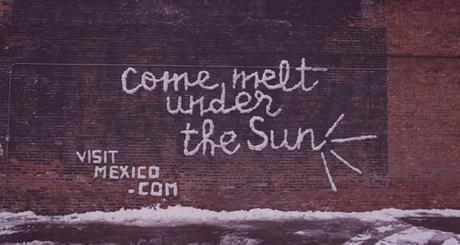 Graffitis con nieve para promocionar México como destino turístico