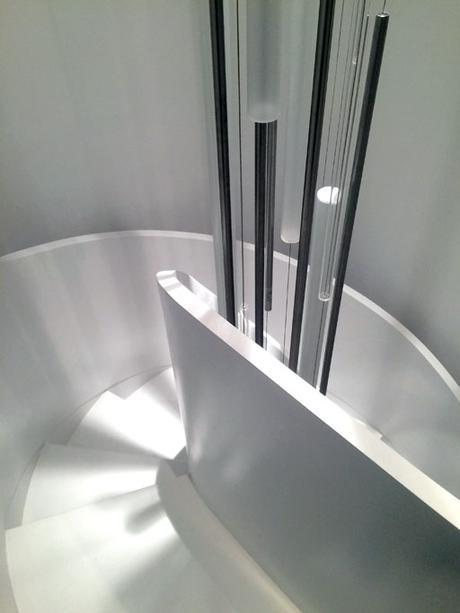 AL DETALLE: DISEÑO DE ESCALERA POR A-CERO, PARA UN INTERIORISMO EN LA CAPITAL.