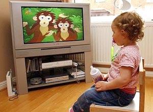 Por qué los niños de menos de dos años no deben ver la televisión