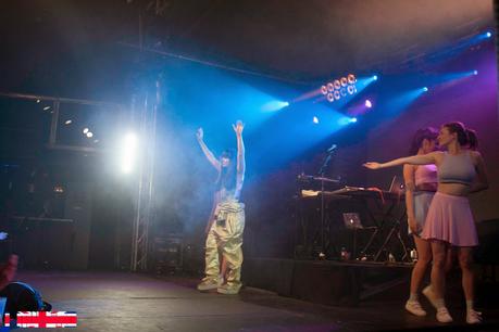 Guateque disco para BFlecha y Javiera Mena en Ochoymedio