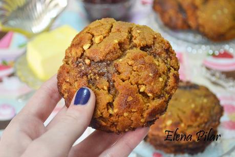 Cookies de mantequilla de cacahuete rellenas de mermelada (sin harina)