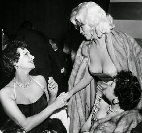 ¡Quiero verme igual que ellas! La enfermedad de la belleza