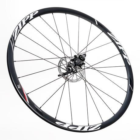 WH-Zipp-30-Course-Hero-on-WHT