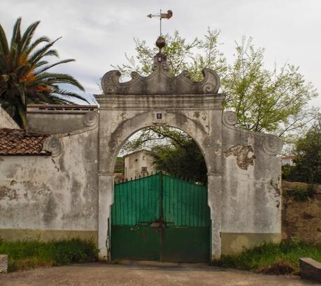 Imagen del mes: portadas de estilo portugués en antiguas quintas de Olivenza