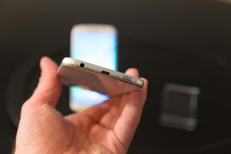 El Samsung Galaxy S6 llega a las tiendas.