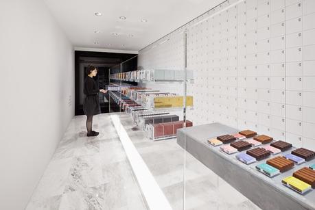 Nuevo concepto de diseño en esta tienda de chocolate Belga en Tokio