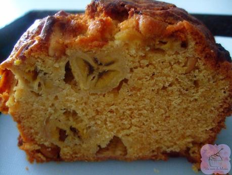 Plum-cake de plátano y cacahuetes