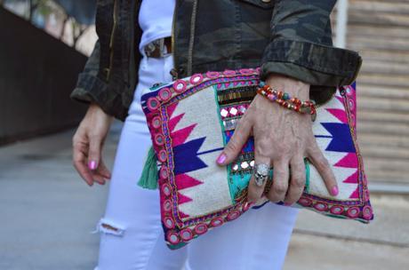 CAMUFLAJE CON TOQUE ÉTNICO CAMUFLAJE CON TOQUE ÉTNICO