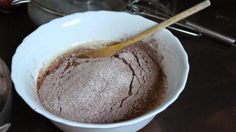 Tarta de frutos rojos, chocolate y mascarpone