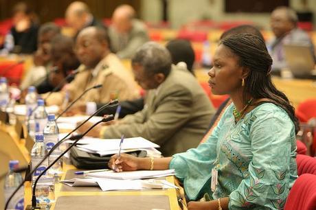 África en los medios, el debate recurrente África en los medios, el debate recurrente