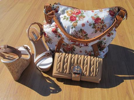 complementos, moda mujer, calzado, sandalias, botas, bolsos, carteras, modachic, 
