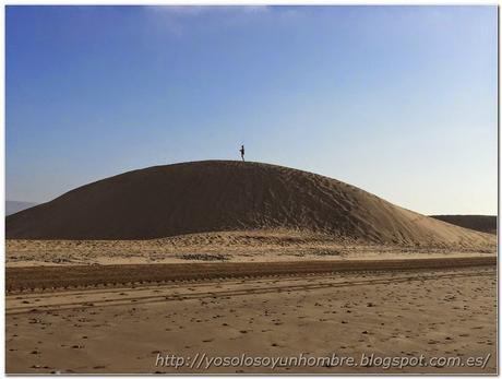 Subido a la duna de Maspalomas